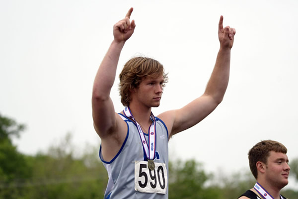 State-Winning Athlete Put An End To His Knee Pain